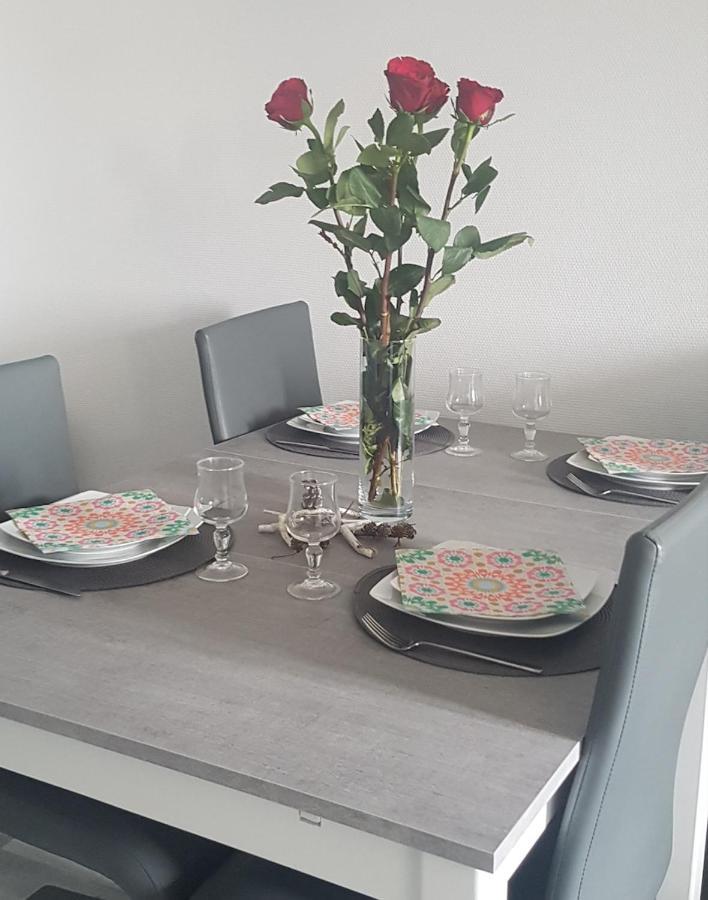 Cosy Appartement Dans Une Villa Avec Piscine, Proche Du Centre Et De La Mer 卡布尔 外观 照片