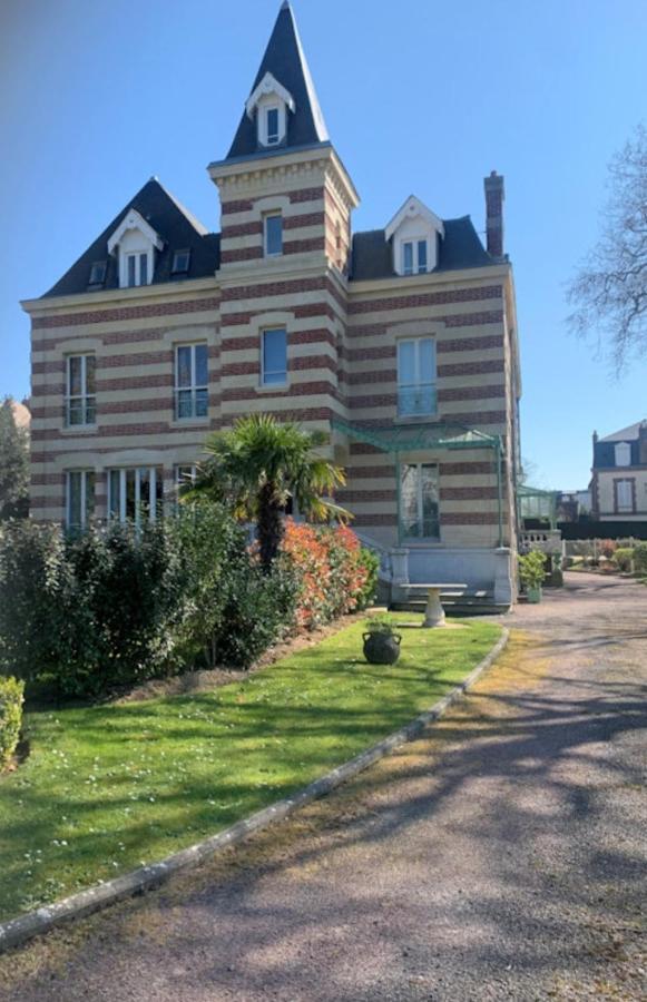 Cosy Appartement Dans Une Villa Avec Piscine, Proche Du Centre Et De La Mer 卡布尔 外观 照片